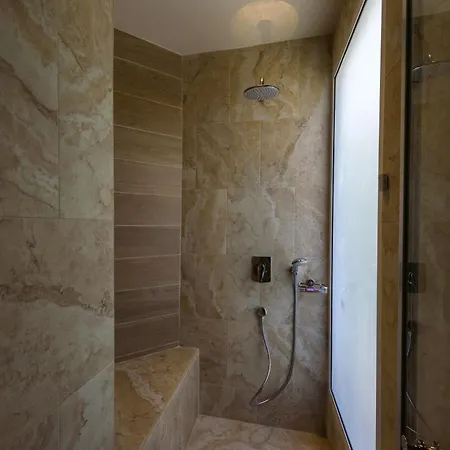 Thalias Quarters - Mediterranean *