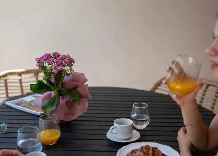 Thalias Quarters - Mediterranean Villa